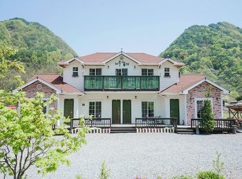 Danyang Wood Scented Pension Hotel Exterior foto